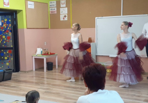 balet pt. "Tańce z baśni"